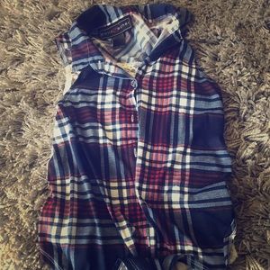 2/12🎉Cute plaid top